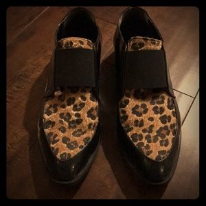 Per of shoes.very beautiful new and comfortable